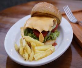 BEEF BURGER KHAS WONGLIMO